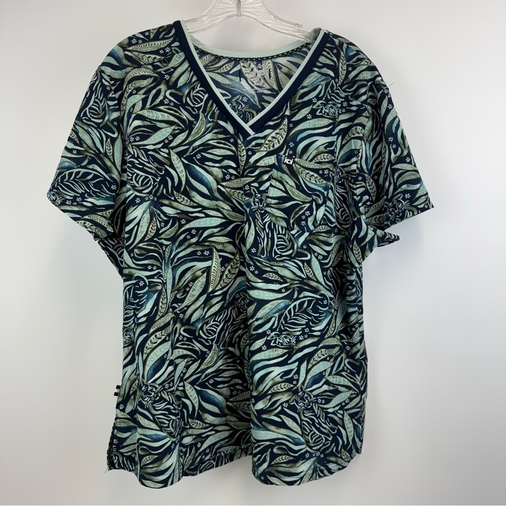 Koi Navy Green Leafy Floral Pattern Scrub Top Women's Size XL